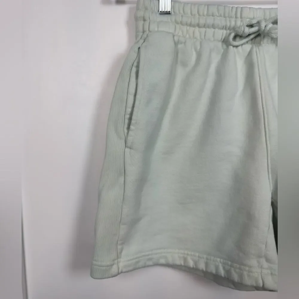 Aritzia TNA Cozy Sweat Fleece Boyfriend 5” Mid Thigh Shorts Mint Size Small - Picture 3 of 10